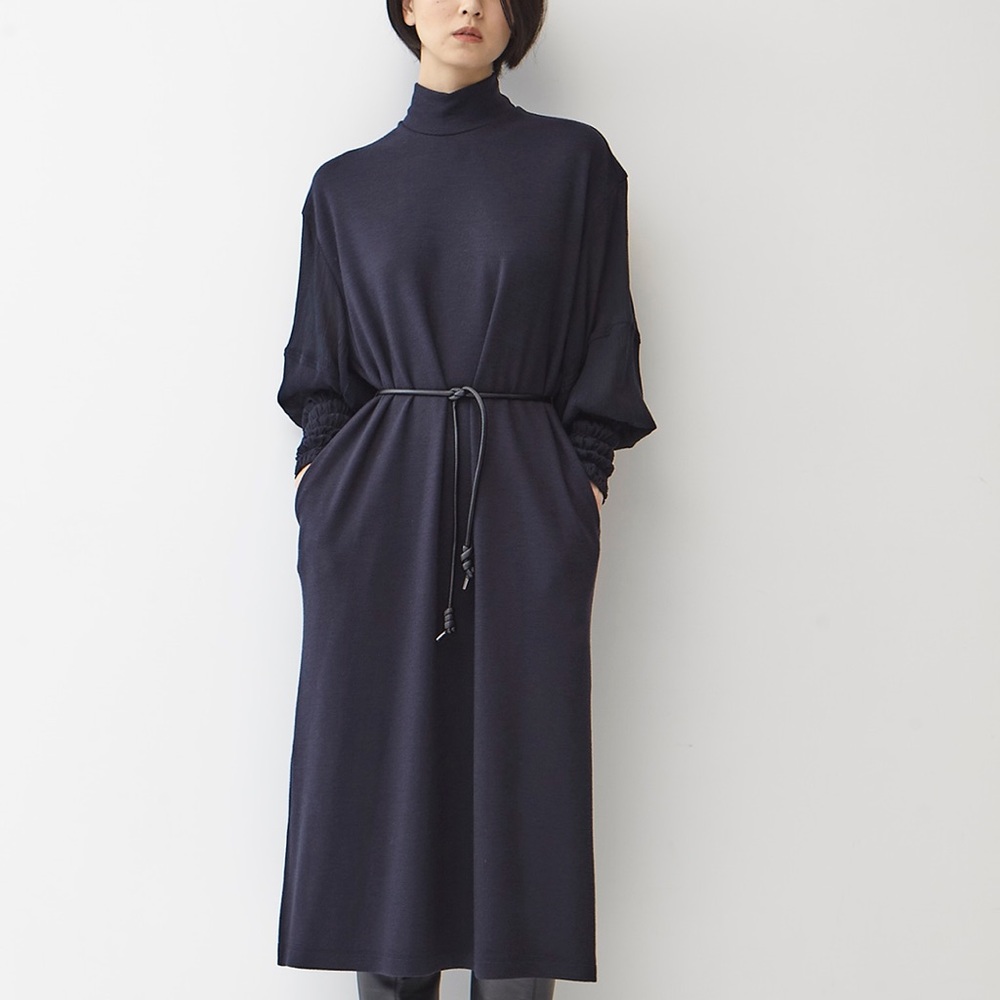 NWT AKIRA NAKA transparent sleeve Rebaka Dress. Size 2